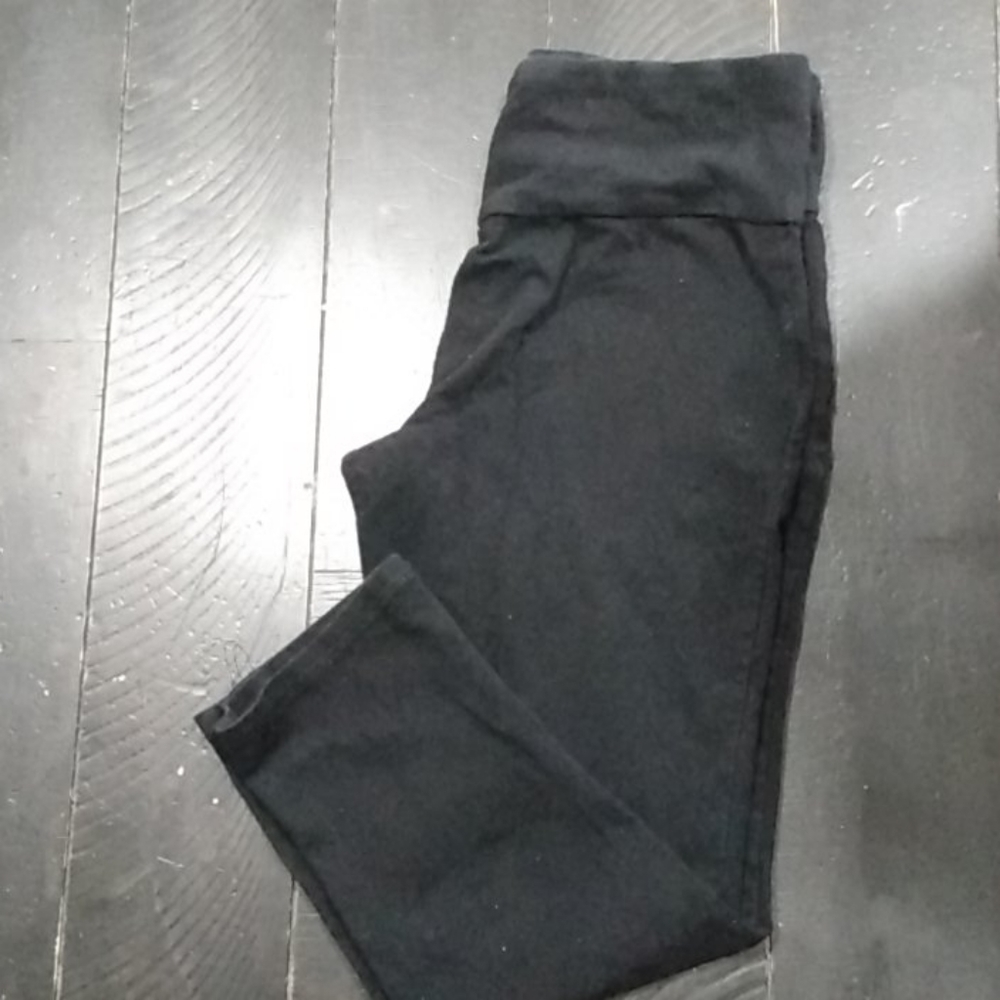 Black Capris
